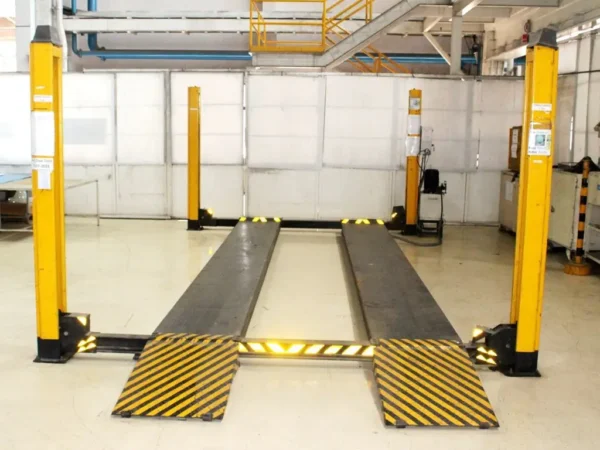 Unialiner Four Post Lift